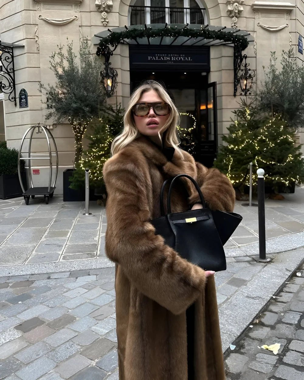 Women's Oversized Shawl-Collar Faux Fur Coat - Dark Brown