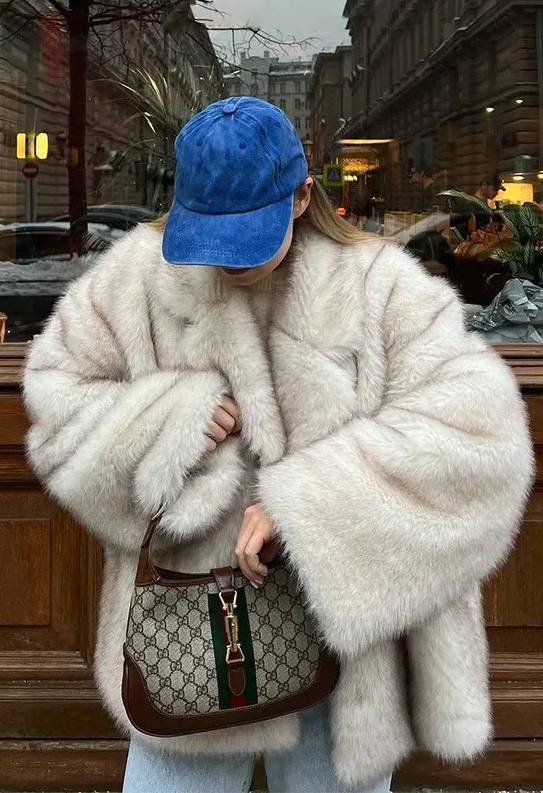 Women's Oversized Faux Fur Coat - Beige